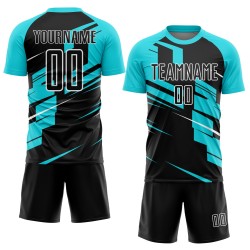 Op maat gemaakt Black Lakes blauw-wit sublimatie voetbaltenue shirt