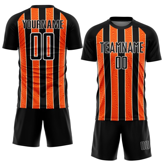 Aangepast zwart oranje-wit gesublimeerd voetbaltenue-shirt Aangepast zwart oranje-wit gesublimeerd voetbaltenue-shirt